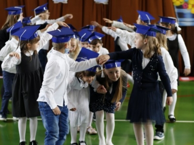 Zdjęcie 38 z 51 – ŚLUBOWANIE KLAS 1