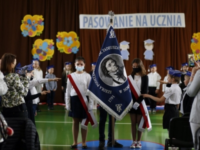 Zdjęcie 23 z 51 – ŚLUBOWANIE KLAS 1