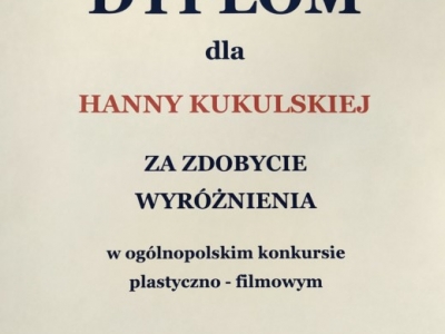 Zdjęcie 3 z 6 – SUKCES NASZYCH UCZNIÓW W OGÓLNOPOLSKIM KONKURSIE PLASTYCZNO-FILMOWYM-ŚNIEŻNY DEKALOG