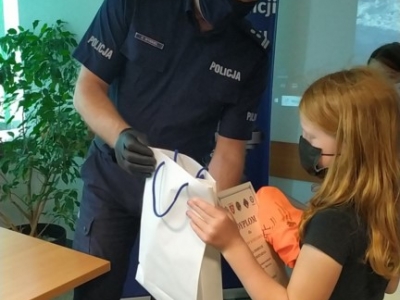 Zdjęcie 4 z 6 – SUKCES NASZYCH UCZNIÓW W OGÓLNOPOLSKIM KONKURSIE PLASTYCZNO-FILMOWYM-ŚNIEŻNY DEKALOG