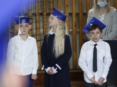 Zdjęcie 27 z 51 – ŚLUBOWANIE KLAS 1