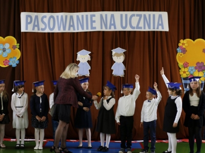 Zdjęcie 21 z 51 – ŚLUBOWANIE KLAS 1