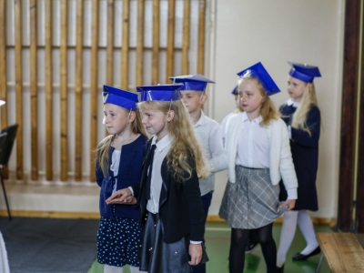 Zdjęcie 51 z 51 – ŚLUBOWANIE KLAS 1