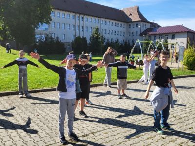 Zdjęcie 19 z 20 – OKREŚLAMY KIERUNKI GEOGRAFICZNE – ĆWICZENIA TERENOWE