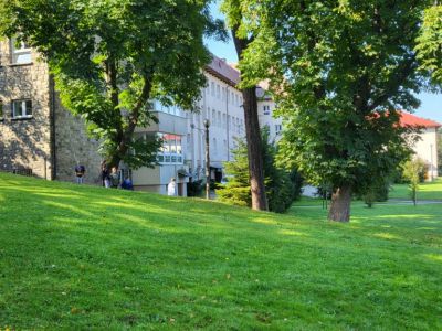 Zdjęcie 8 z 20 – OKREŚLAMY KIERUNKI GEOGRAFICZNE – ĆWICZENIA TERENOWE