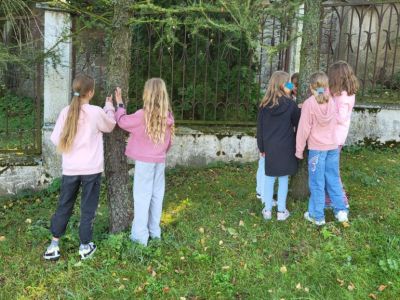 Zdjęcie 9 z 20 – OKREŚLAMY KIERUNKI GEOGRAFICZNE – ĆWICZENIA TERENOWE