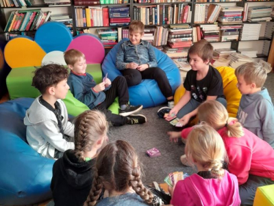 Zdjęcie 5 z 15 – KĄCIK CZYTELNICZY