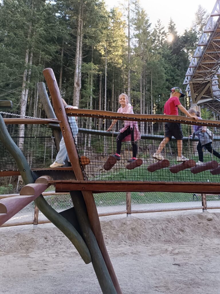Zdjęcie 41 z 45 – Wycieczka edukacyjna do Bramy w Gorce klasy 1b