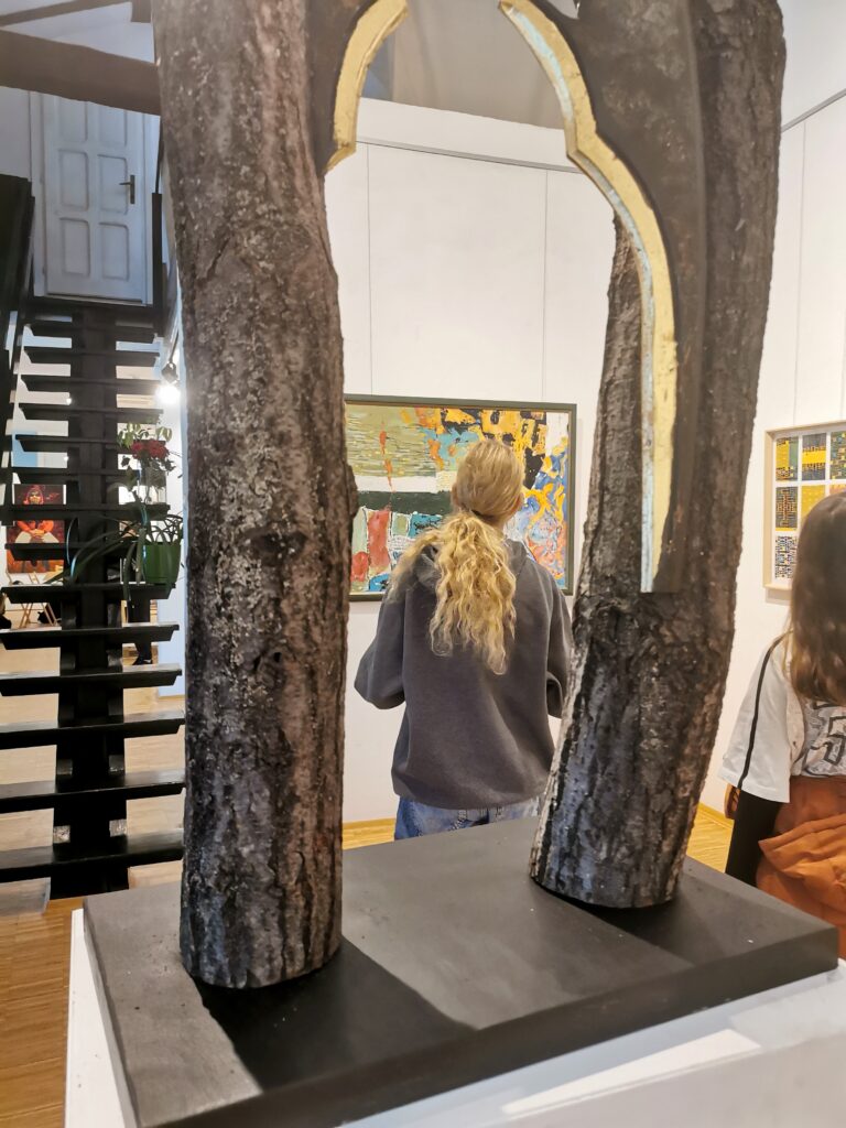 Zdjęcie 19 z 19 – Wizyta klasy 7a w Galerii BWA Jatki w Nowym Targu