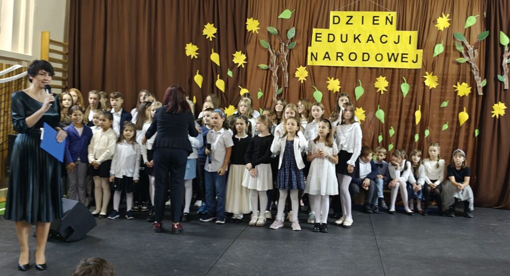Zdjęcie 2 z 33 – Święto Edukacji Narodowej w naszej szkole