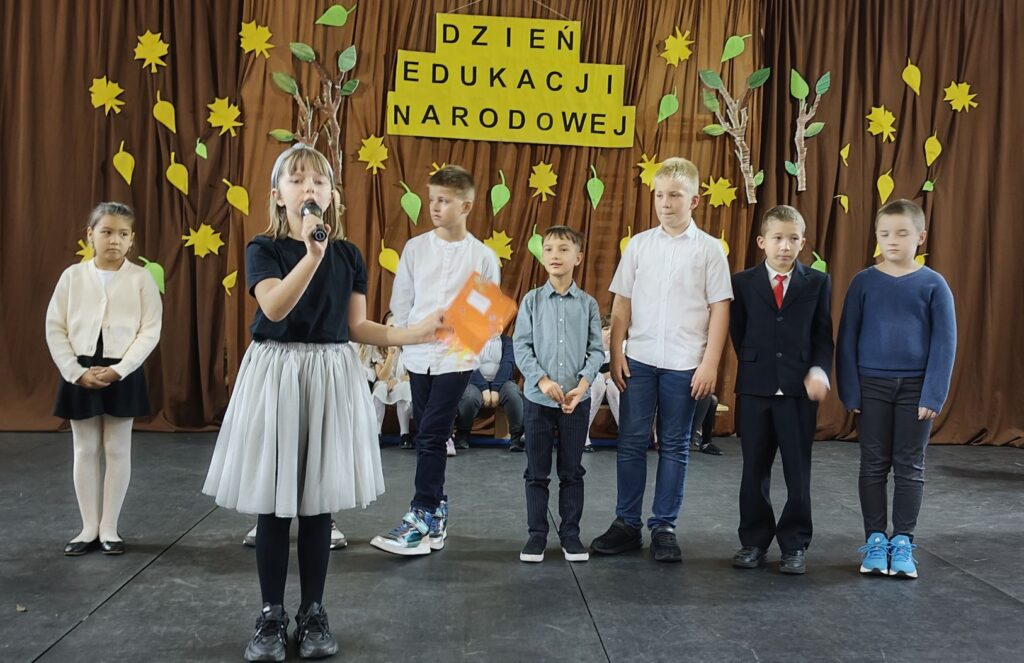Zdjęcie 15 z 33 – Święto Edukacji Narodowej w naszej szkole