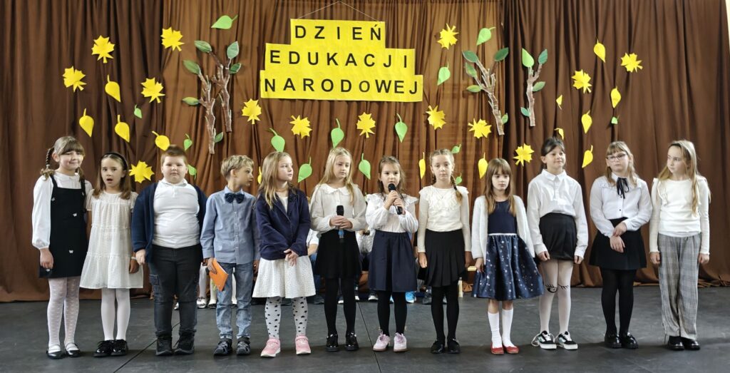 Zdjęcie 17 z 33 – Święto Edukacji Narodowej w naszej szkole