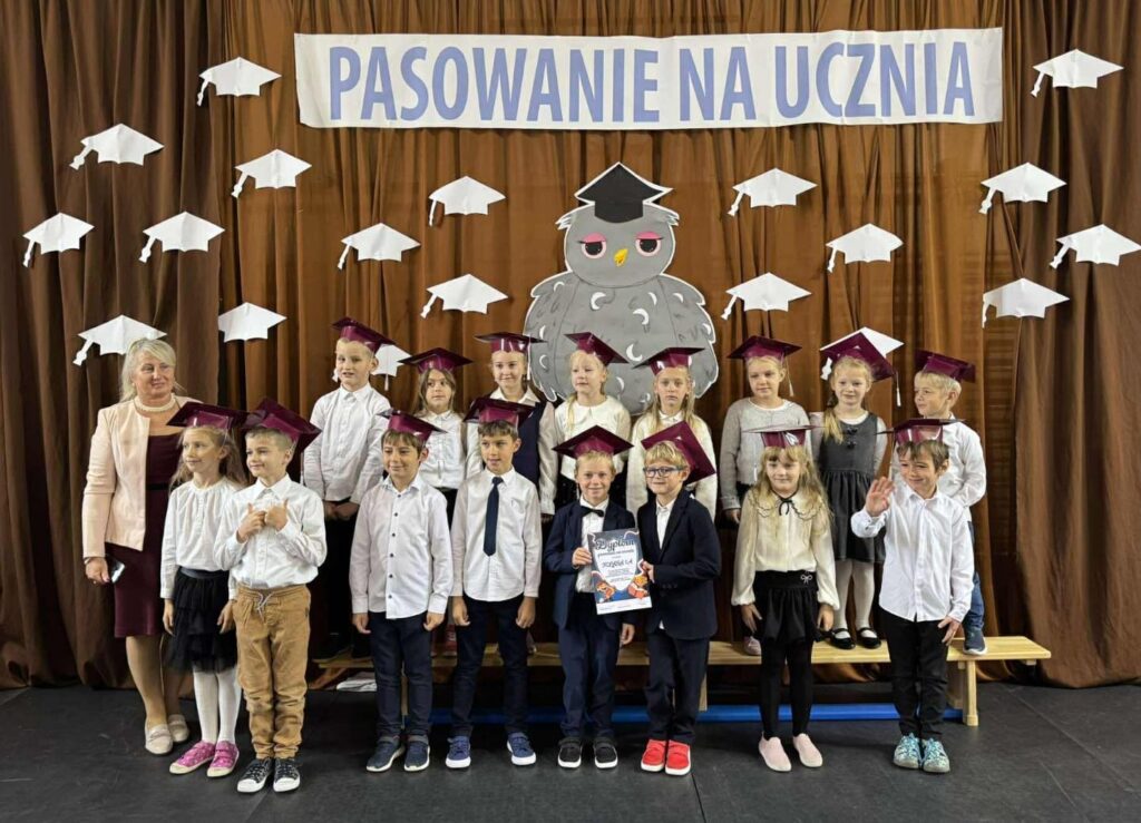 Zdjęcie 43 z 51 – Ja, uczeń Szkoły Podstawowej nr 1 w Nowym Targu ślubuję …