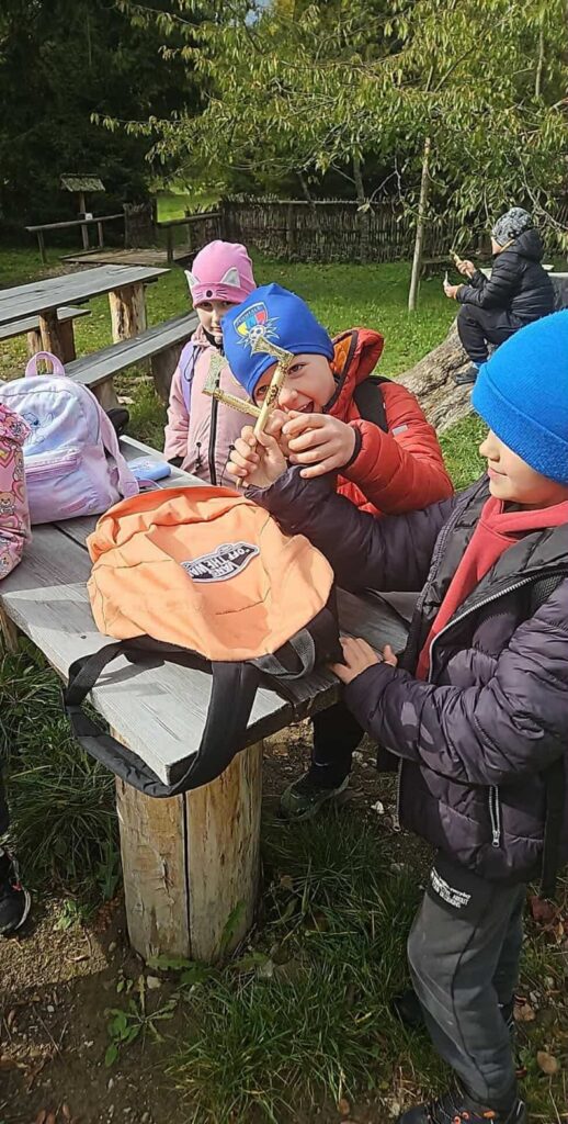 Zdjęcie 38 z 42 – Klasa I C z wizytą w Skansenie w Zubrzycy Górnej
