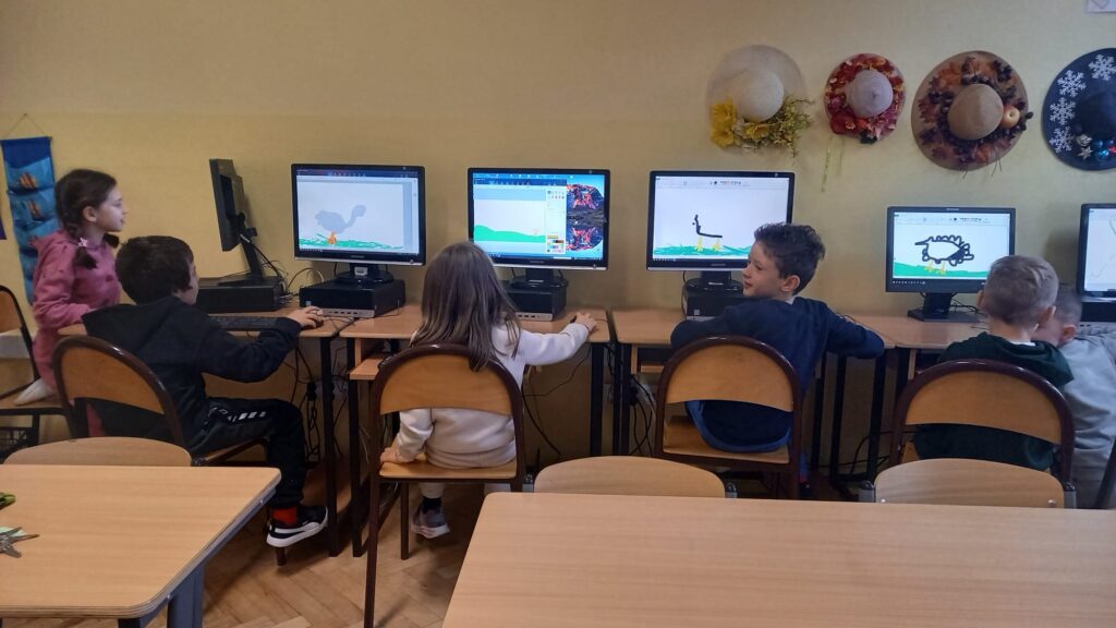 Zdjęcie 35 z 36 – Z wizytą na targu – klasa I c poznaje zapomniane zaułki Nowego Targu :)