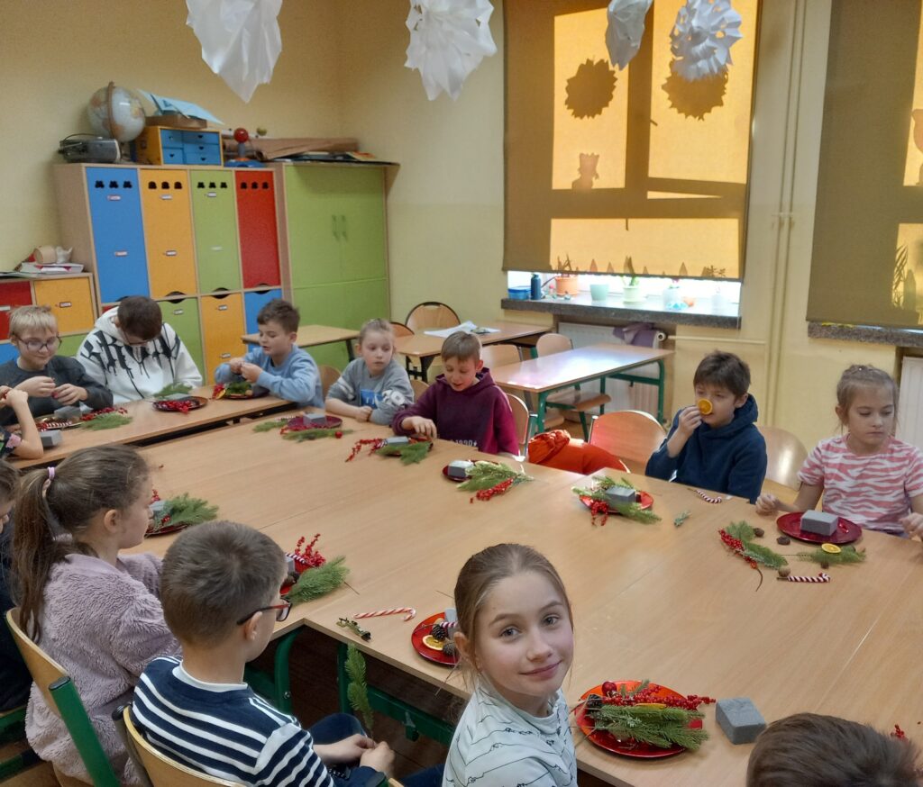 Zdjęcie 2 z 22 – Kreatywna zabawa w 3a