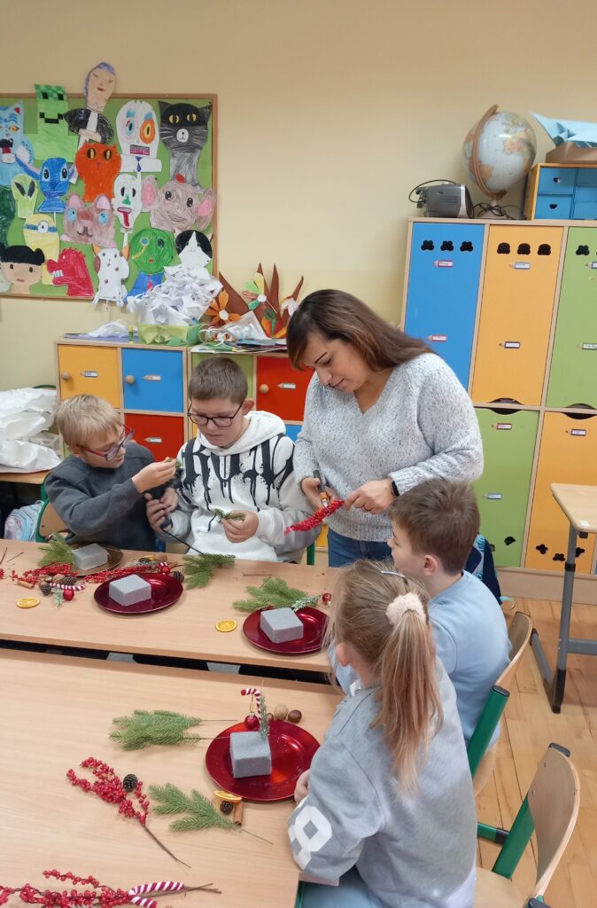 Zdjęcie 10 z 22 – Kreatywna zabawa w 3a