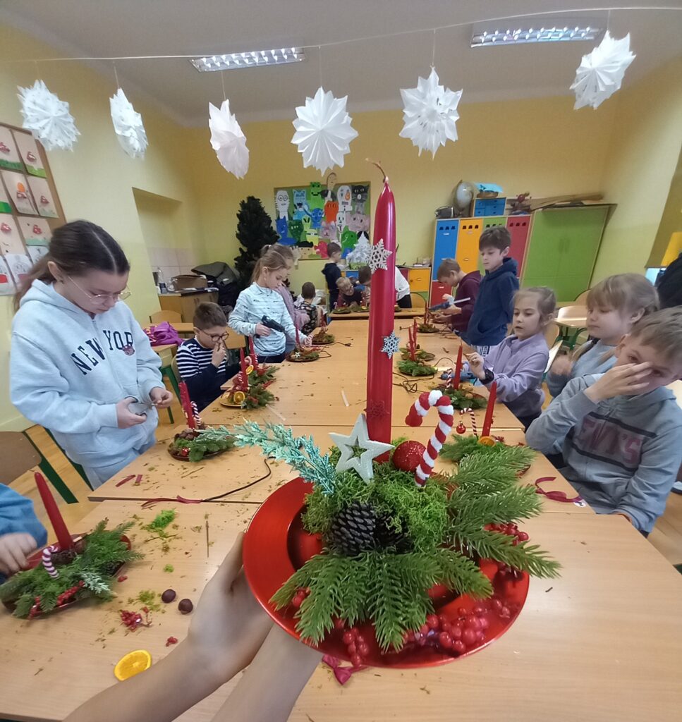 Zdjęcie 19 z 22 – Kreatywna zabawa w 3a