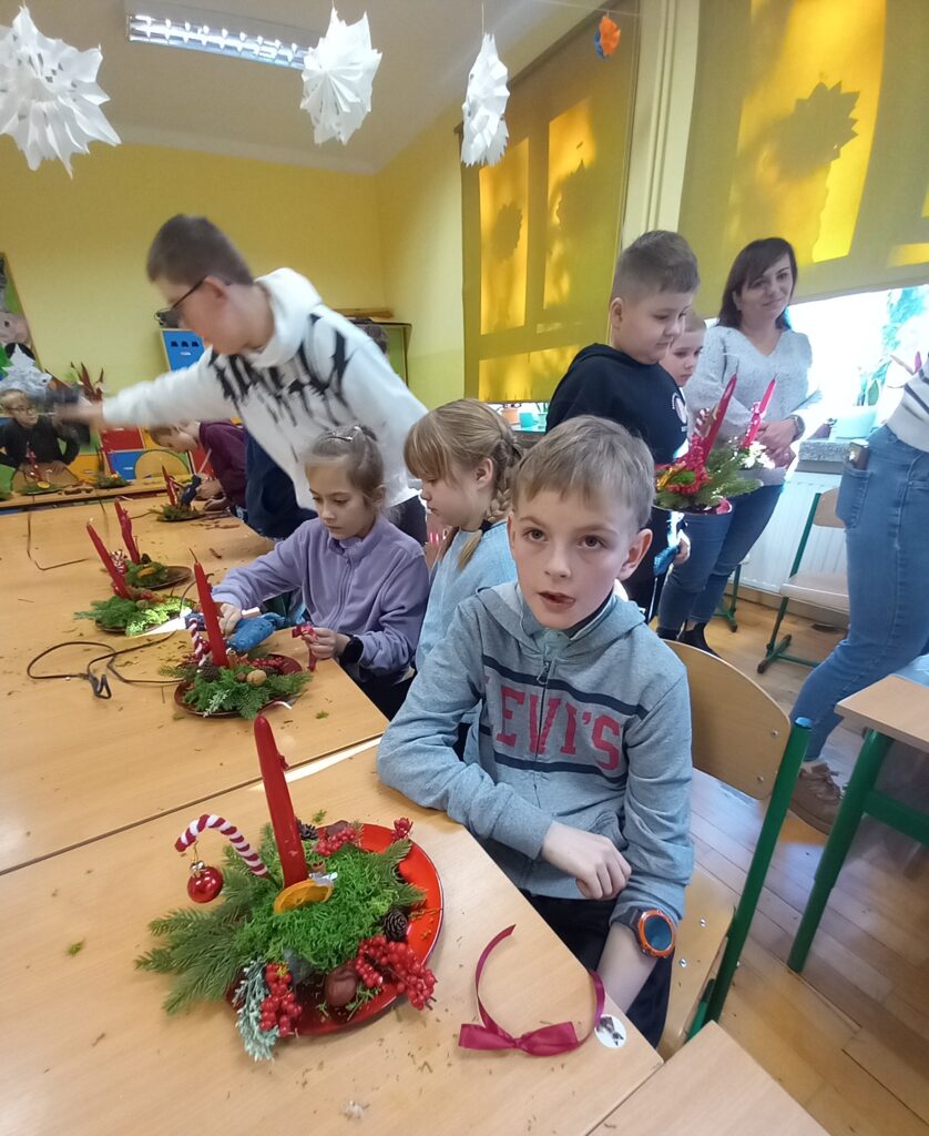 Zdjęcie 21 z 22 – Kreatywna zabawa w 3a