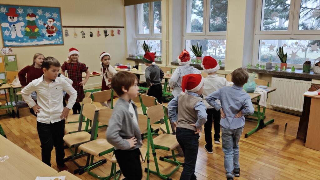 Zdjęcie 4 z 23 – Świąteczny tydzień w klasie 2a