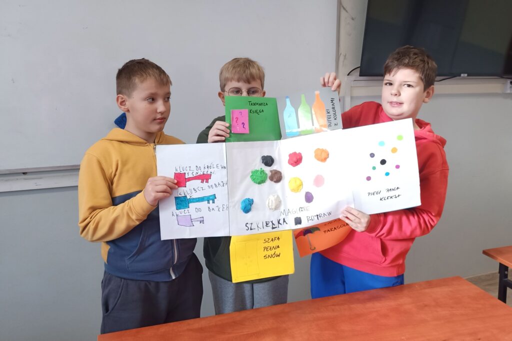 Zdjęcie 14 z 30 – Projekt „Niezwykłe i magiczne przedmioty” zainspirowany lekturą „Akademia Pana Kleksa” Jana Brzechwy.