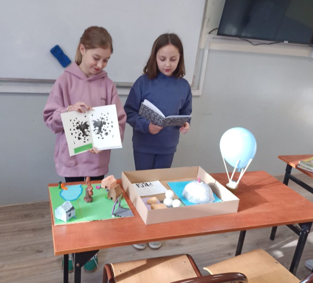 Zdjęcie 15 z 30 – Projekt „Niezwykłe i magiczne przedmioty” zainspirowany lekturą „Akademia Pana Kleksa” Jana Brzechwy.