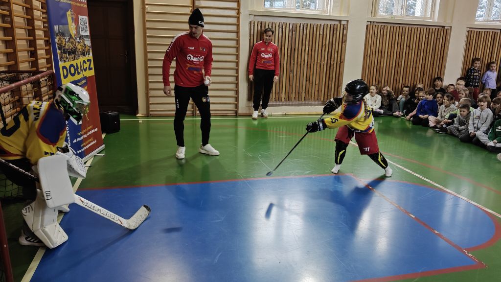 Zdjęcie 8 z 11 – Spotkanie z hokeistami klubu sportowego MMKS Podhale Nowy Targ