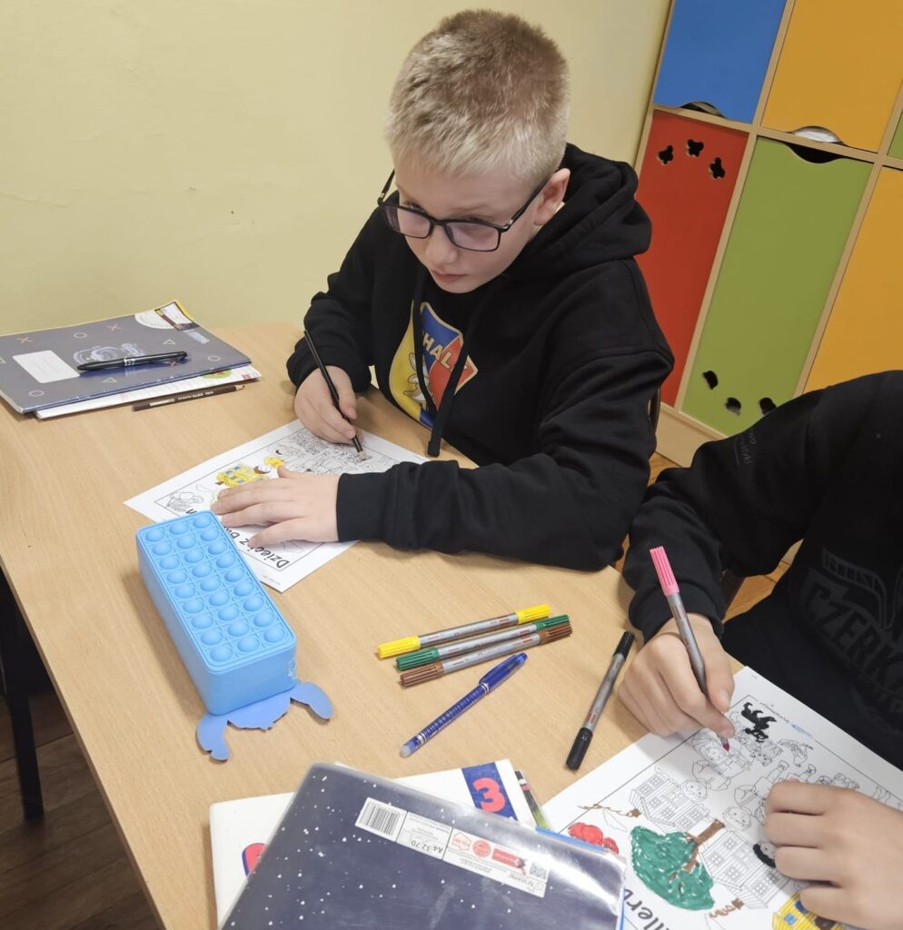 Zdjęcie 10 z 18 – Spotkanie z lekturą „Dzieci z Bullerbyn” klasy III A i IIIB