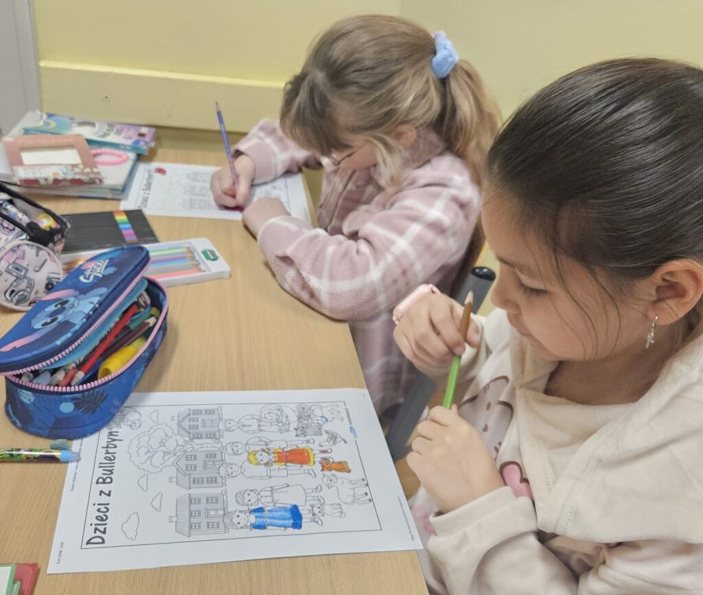 Zdjęcie 5 z 18 – Spotkanie z lekturą „Dzieci z Bullerbyn” klasy III A i IIIB