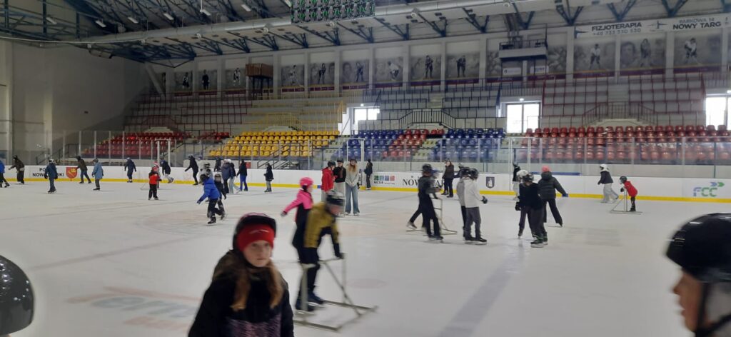 Zdjęcie 25 z 38 – Szkolny Dzień Sportu na Lodzie