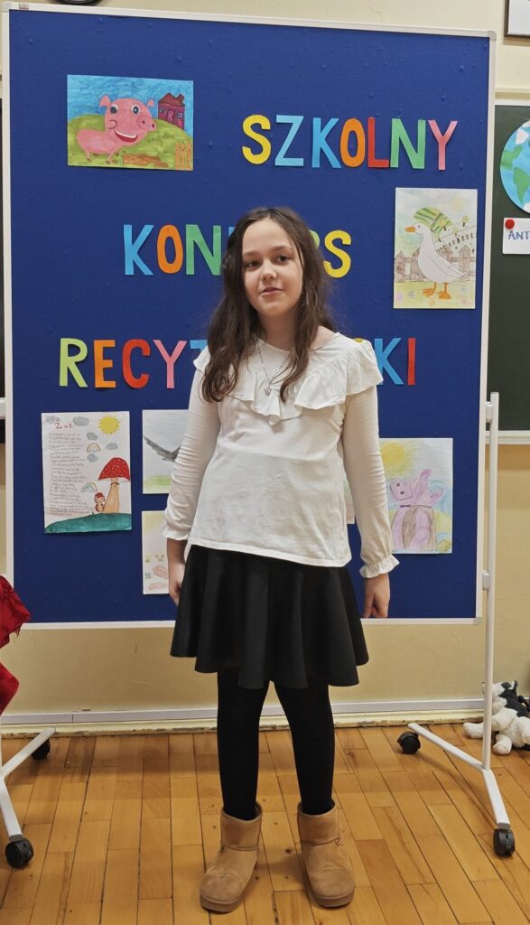 Zdjęcie 11 z 16 – Szkolny Konkurs Recytatorski dla klas 1 – 3 pt. ,,W krainie wierszy Jana Brzechwy”