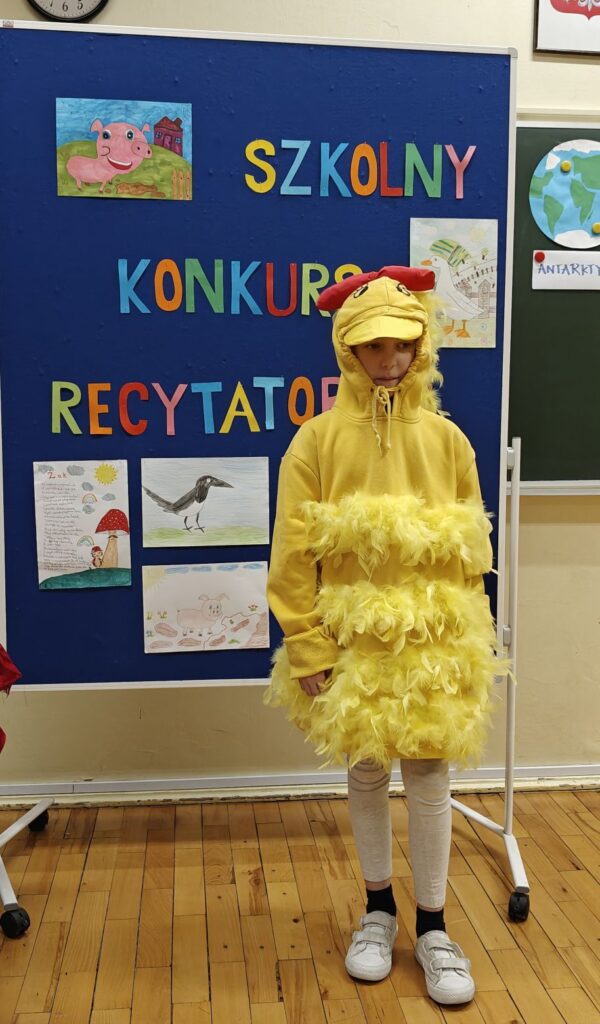 Zdjęcie 14 z 16 – Szkolny Konkurs Recytatorski dla klas 1 – 3 pt. ,,W krainie wierszy Jana Brzechwy”