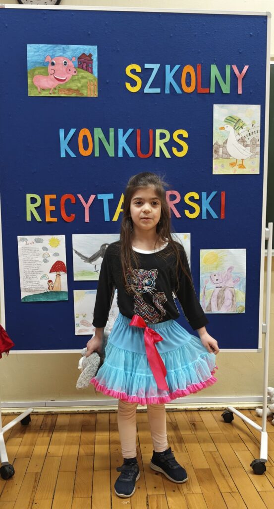 Zdjęcie 6 z 16 – Szkolny Konkurs Recytatorski dla klas 1 – 3 pt. ,,W krainie wierszy Jana Brzechwy”