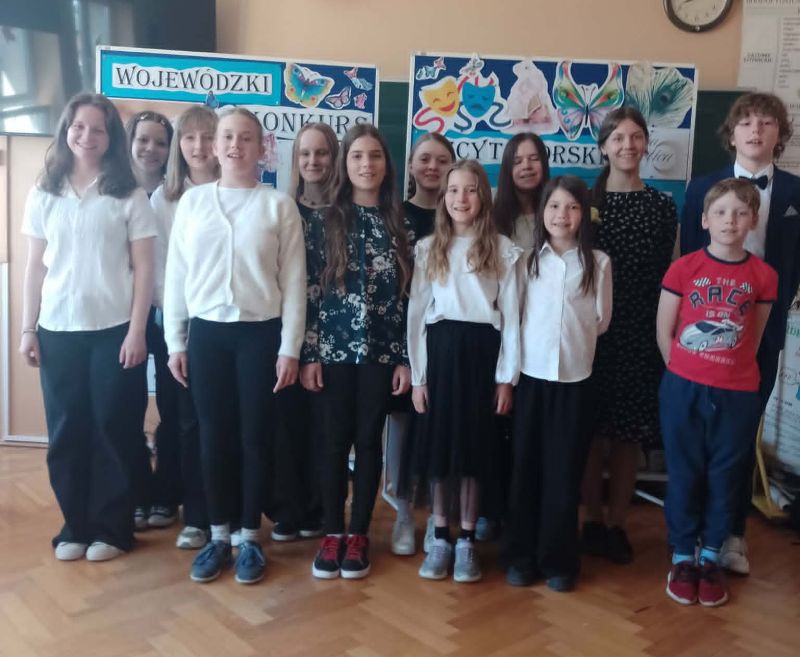 Zdjęcie 5 z 5 – Etap rejonowy 42. Wojewódzkiego Konkursu Recytatorskiego pt. ,,Echa Poetica”