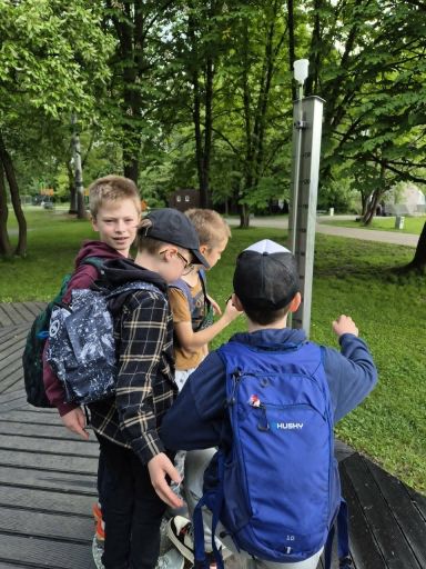 Zdjęcie 1 z 49 – Wycieczka klasy 2b do Krakowa – Ogród Doświadczeń i Muzeum Lotnictwa Polskiego