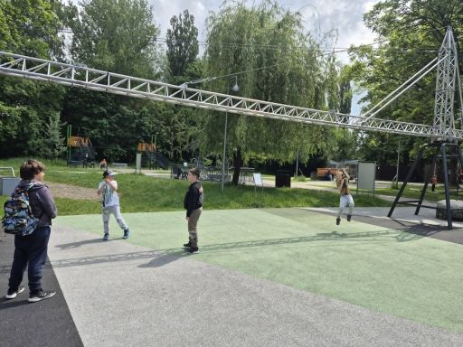 Zdjęcie 7 z 49 – Wycieczka klasy 2b do Krakowa – Ogród Doświadczeń i Muzeum Lotnictwa Polskiego