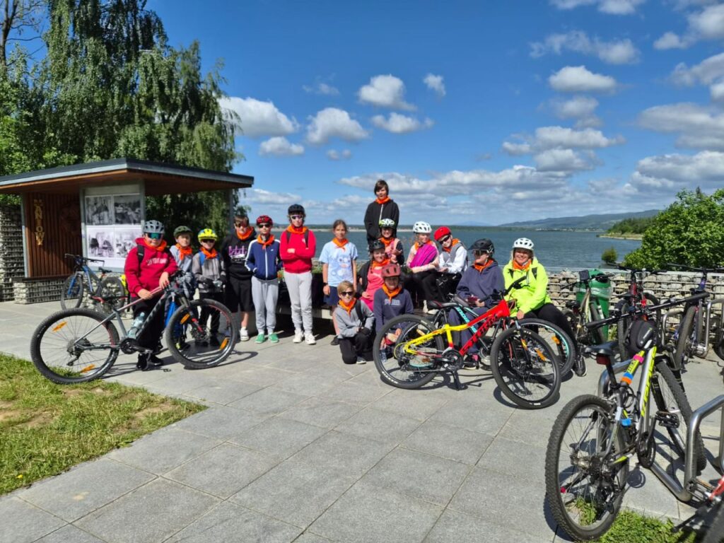 Zdjęcie 5 z 78 – Klasa 5a na wielkiej przygodzie! Rowery, statki i pontony!