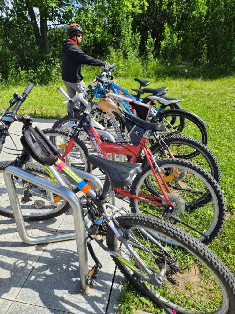 Zdjęcie 22 z 78 – Klasa 5a na wielkiej przygodzie! Rowery, statki i pontony!