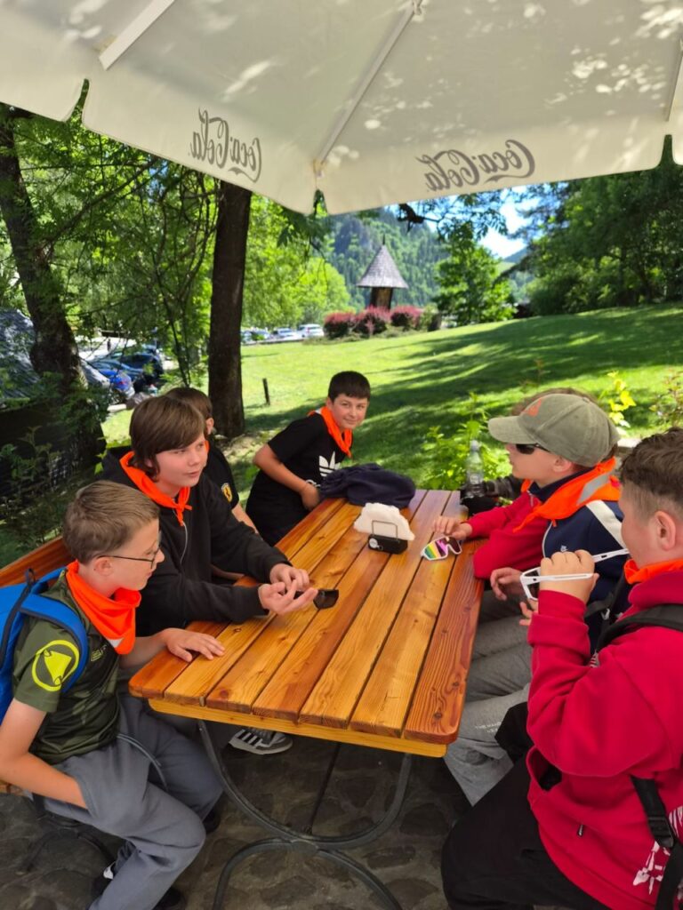 Zdjęcie 42 z 78 – Klasa 5a na wielkiej przygodzie! Rowery, statki i pontony!