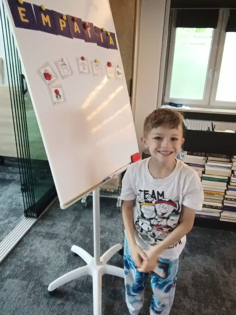 Zdjęcie 27 z 27 – Klasa 1B w Bibliotece Pedagogicznej