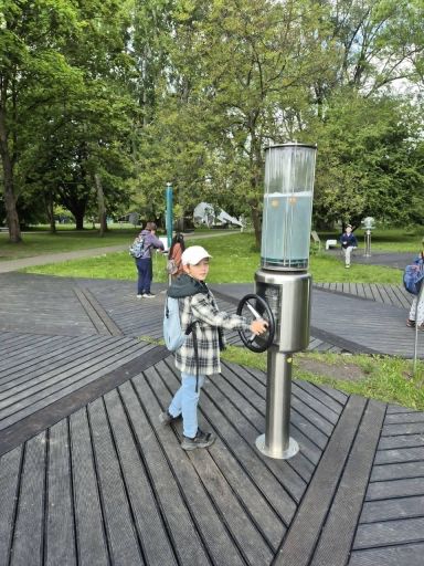 Zdjęcie 36 z 49 – Wycieczka klasy 2b do Krakowa – Ogród Doświadczeń i Muzeum Lotnictwa Polskiego