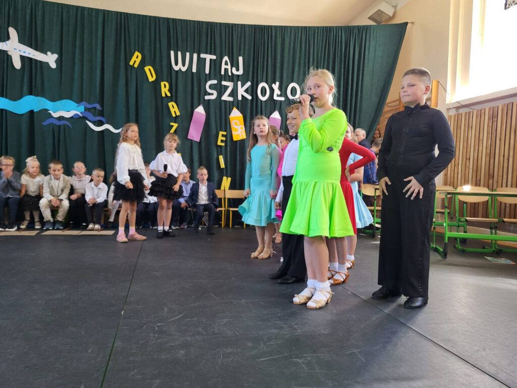 Zdjęcie 44 z 54 – Już po wakacjach….. Witaj szkoło!
