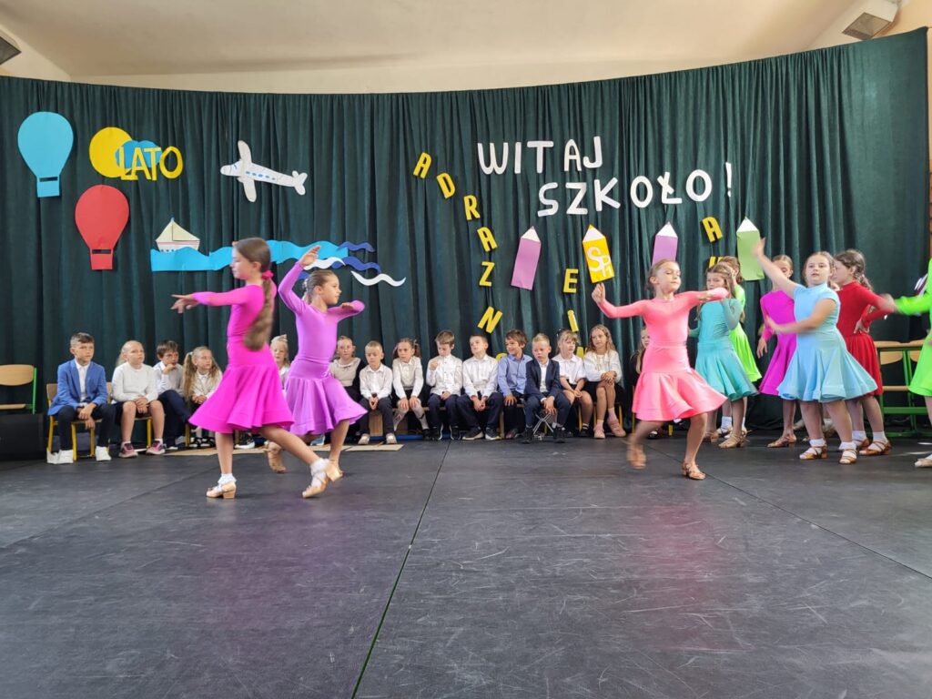 Zdjęcie 21 z 54 – Już po wakacjach….. Witaj szkoło!