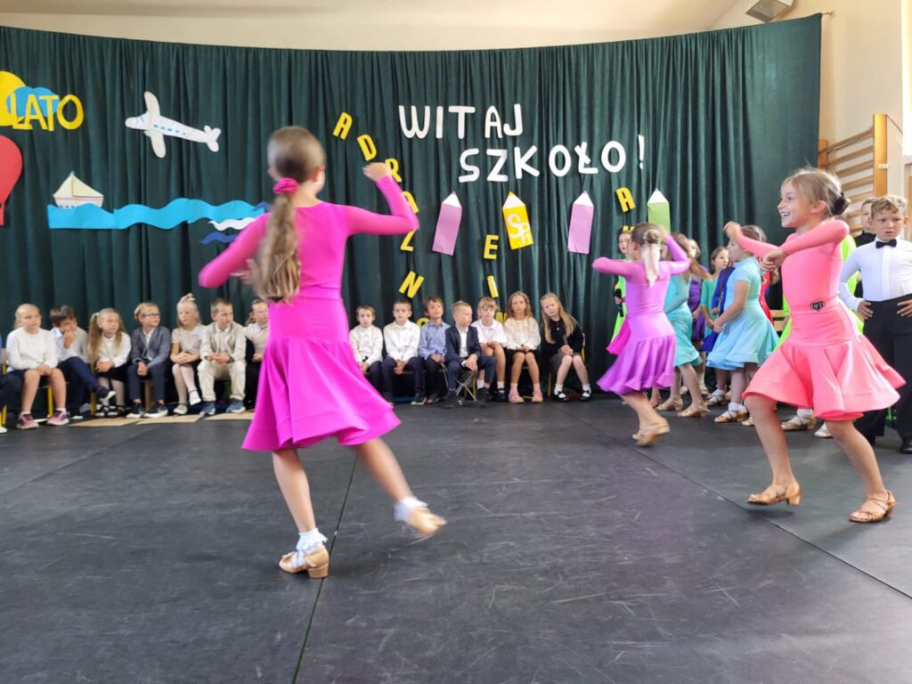 Zdjęcie 52 z 54 – Już po wakacjach….. Witaj szkoło!