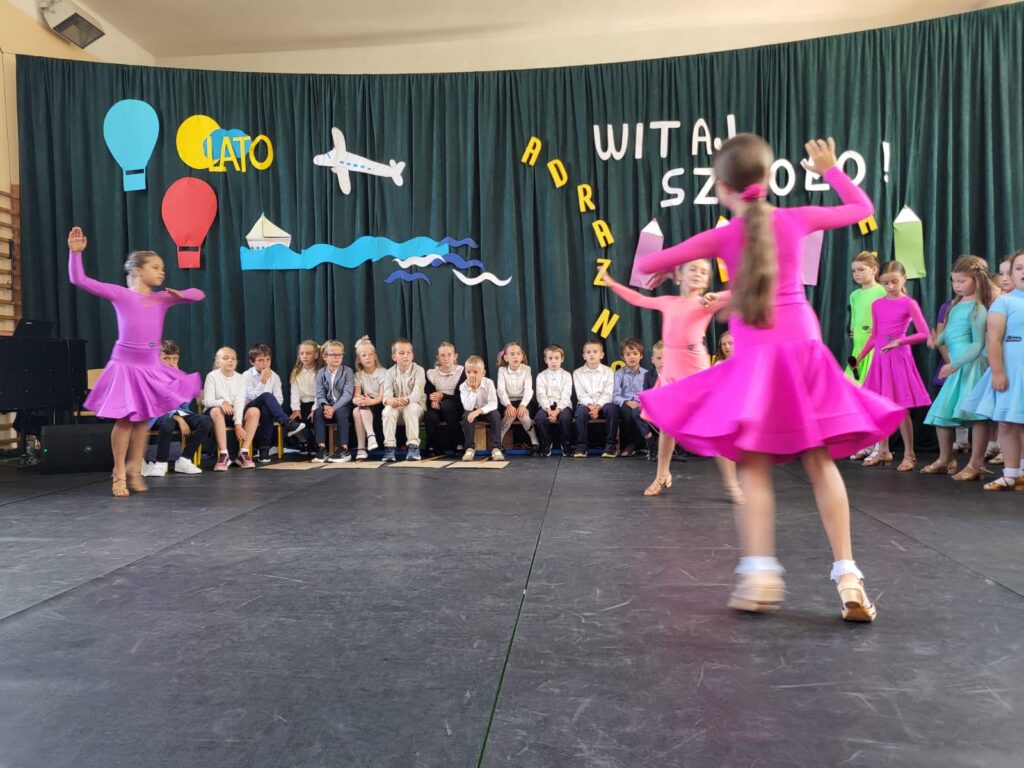 Zdjęcie 19 z 54 – Już po wakacjach….. Witaj szkoło!