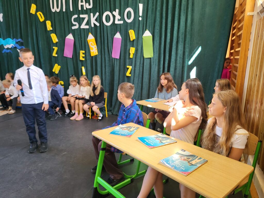 Zdjęcie 28 z 54 – Już po wakacjach….. Witaj szkoło!