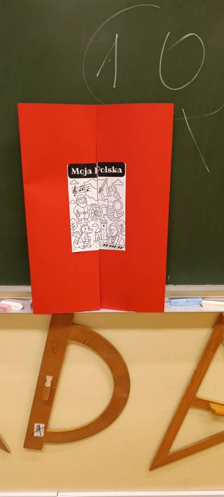 Zdjęcie 6 z 58 – Projekt Lapbook o Polsce w klasie 2 C