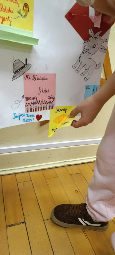 Zdjęcie 15 z 58 – Projekt Lapbook o Polsce w klasie 2 C