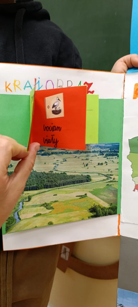 Zdjęcie 27 z 58 – Projekt Lapbook o Polsce w klasie 2 C