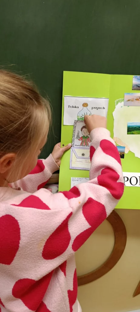 Zdjęcie 48 z 58 – Projekt Lapbook o Polsce w klasie 2 C